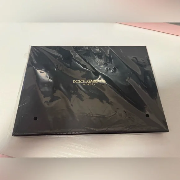 Dolce & Gabbana Beauty Clutch - Picture 3 of 4